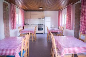 Afbeelding uit fotogalerij van pensiunea vanesa in Baile Felix +25 foto's