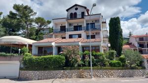 Budova, kde se bed and breakfast nachází