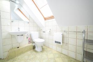 Kúpeľňa v ubytovaní Apartament przy Deptaku z miejscem parkingowym