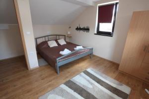 En eller flere senge i et værelse på Kuća za odmor - Sanjalica + 74 billeder