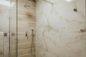 Koupelna v ubytování Sivota luxury collection + 37 fotografií