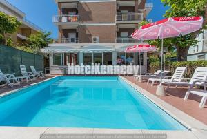 Bazén v ubytování Hotel Kennedy nebo v jeho okolí