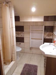 Un baño de Noclegi Barbara Pietraszek 66 fotos más