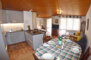 Kuchyň nebo kuchyňský kout v ubytování Appartment Andrea