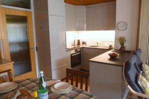 Kuchyň nebo kuchyňský kout v ubytování Appartment Andrea