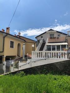 Budova, v ktorej sa apartmán nachádza