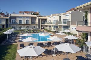The swimming pool at or close to Zoi Apartments