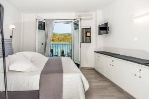 Gallery image of A & B Minimal Suite with Sea View in Argostoli in Argostoli