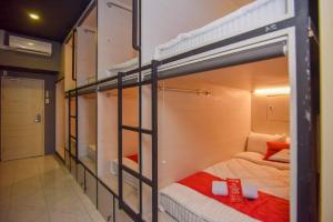 Gallery image of RedDoorz Hostel Syariah @ Peunayong Banda Aceh in Lheue