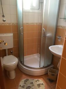 ห้องน้ำของ Apartments Sveti Stefan MNE