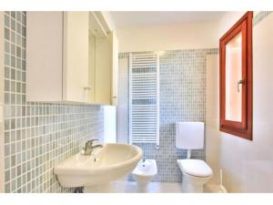 Kylpyhuone majoituspaikassa Casabianca Resort Villas