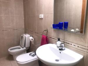 Ванная комната в Apartamento en pleno Parque Natural Cabo de Gata, Isleta del Moro +6 фотографий