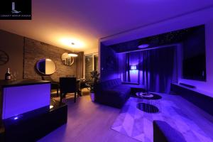 Postel nebo postele na pokoji v ubytování Legacy Marine2 - Zadar, Luxury Suites