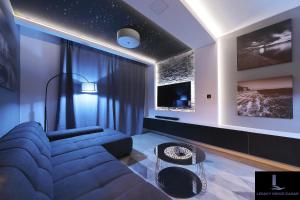 TV a/nebo společenská místnost v ubytování Legacy Marine2 - Zadar, Luxury Suites