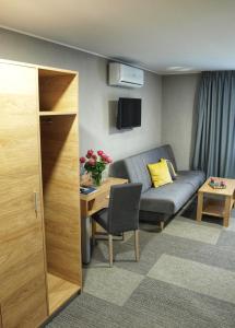 Telewizja i/lub zestaw kina domowego w obiekcie Hotel Rudnik