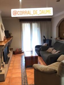 Posezení v ubytování Corral de Jaume