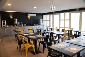 Εστιατόριο ή άλλο μέρος για φαγητό στο Comfort Aparthotel Six-Fours