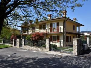 Budova, v ktorej sa vila nachádza
