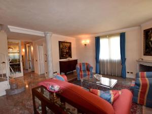 Posedenie v ubytovaní Apartment in Franciacorta near Lake Iseo
