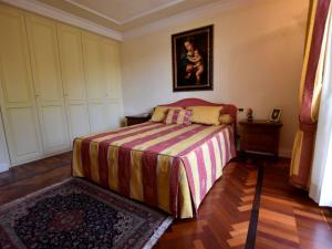 Posteľ alebo postele v izbe v ubytovaní Apartment in Franciacorta near Lake Iseo