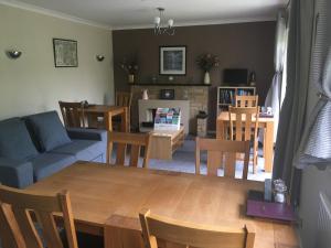 A restaurant or other place to eat at Rothay House 