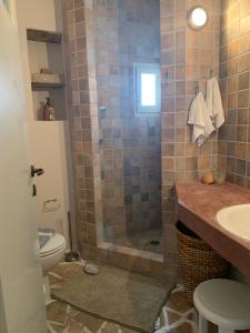 Ένα μπάνιο στο Keramoto Cottage - Kythoikies holiday houses