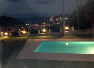 Bazén v ubytování Hotel Villadesella nebo v jeho okolí