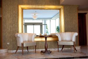 A seating area at Hotel Gottwald