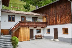 Budynek, w którym mieści się apartament