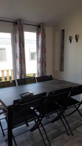 Gallery image of Chalet Park Zeeberm CommV in Oostduinkerke