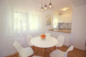 Fotografie z fotogalerie ubytování Sun Apartments v Primoštenu