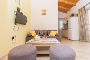 TV a/nebo společenská místnost v ubytování Guesthouse Miranda NP Krka