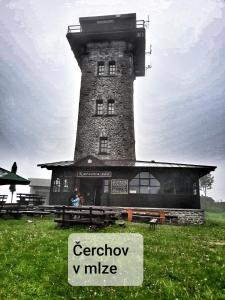 Fotografia z galérie ubytovania Dřevěný prázdninový domek SUNRISE v destinácii Stará Huť