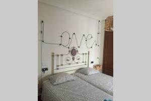 Galeriebild der Unterkunft APARTAMENTO 1ºLINEA PLAYA PONIENTE in Gijón