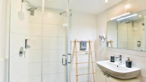 Koupelna v ubytování Studio HIRSCH56 - Zentral-Ruhig-Terrasse-Netflix + 12 fotografií