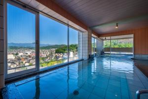 Bazén v ubytování onsen hotel OMOTO nebo v jeho okolí