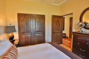 Postel nebo postele na pokoji v ubytování Columbia Cliff Villas