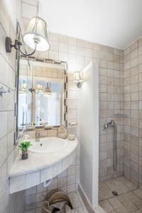 A bathroom at Acroyali Beach House