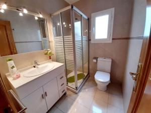 Kúpeľňa v ubytovaní Apartamentos Franch + 30 fotografií