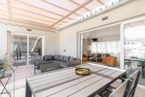 A seating area at Be Mate Málaga Centro