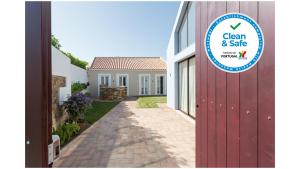 圣路易斯Vila Costa的车道旁的标志