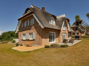 Gallery image of Strandhaus Ruden F661 Haus 5 mit Meerblick in Lobbe