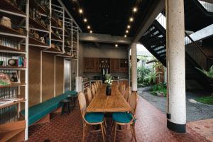 Ein Sitzbereich in der Unterkunft Hidden Garden Hostel