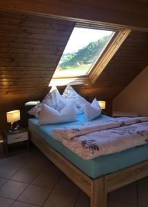 Katil atau katil-katil dalam bilik di Altes Fachwerkhaus Mutter Mosel
