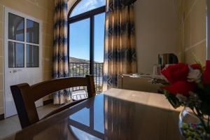 Galeri foto Sunset Seaview Accommodation di Marsalforn
