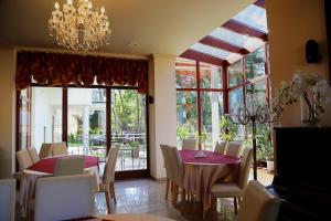 Restoran atau tempat lain untuk makan di Villa Reza
