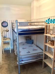 Posteľ alebo postele v izbe v ubytovaní PRECIÓS APARTAMENT A PRIMERA LÍNIA DE MAR