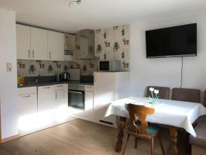Kuchyňa alebo kuchynka v ubytovaní Ferienhaus Hofwimmer