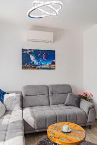 Posedenie v ubytovaní Jacuzzi - Flexible SelfCheckIns 20 - Zagreb - Luxury - Garage - Smart - Brand New - Apartments Repinc
