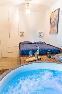 Fotografia z galérie ubytovania Jacuzzi - Flexible SelfCheckIns 20 - Zagreb - Luxury - Garage - Smart - Brand New - Apartments Repinc v Záhrebe